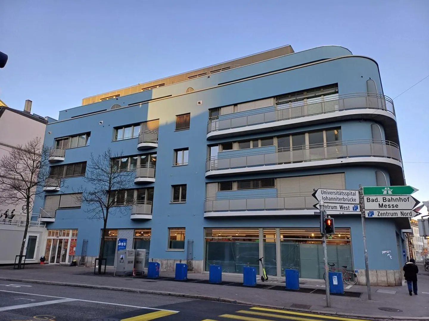 Ristrutturato con balcone di 21 m2 che si affaccia sul cortile - Foto 1 di 7