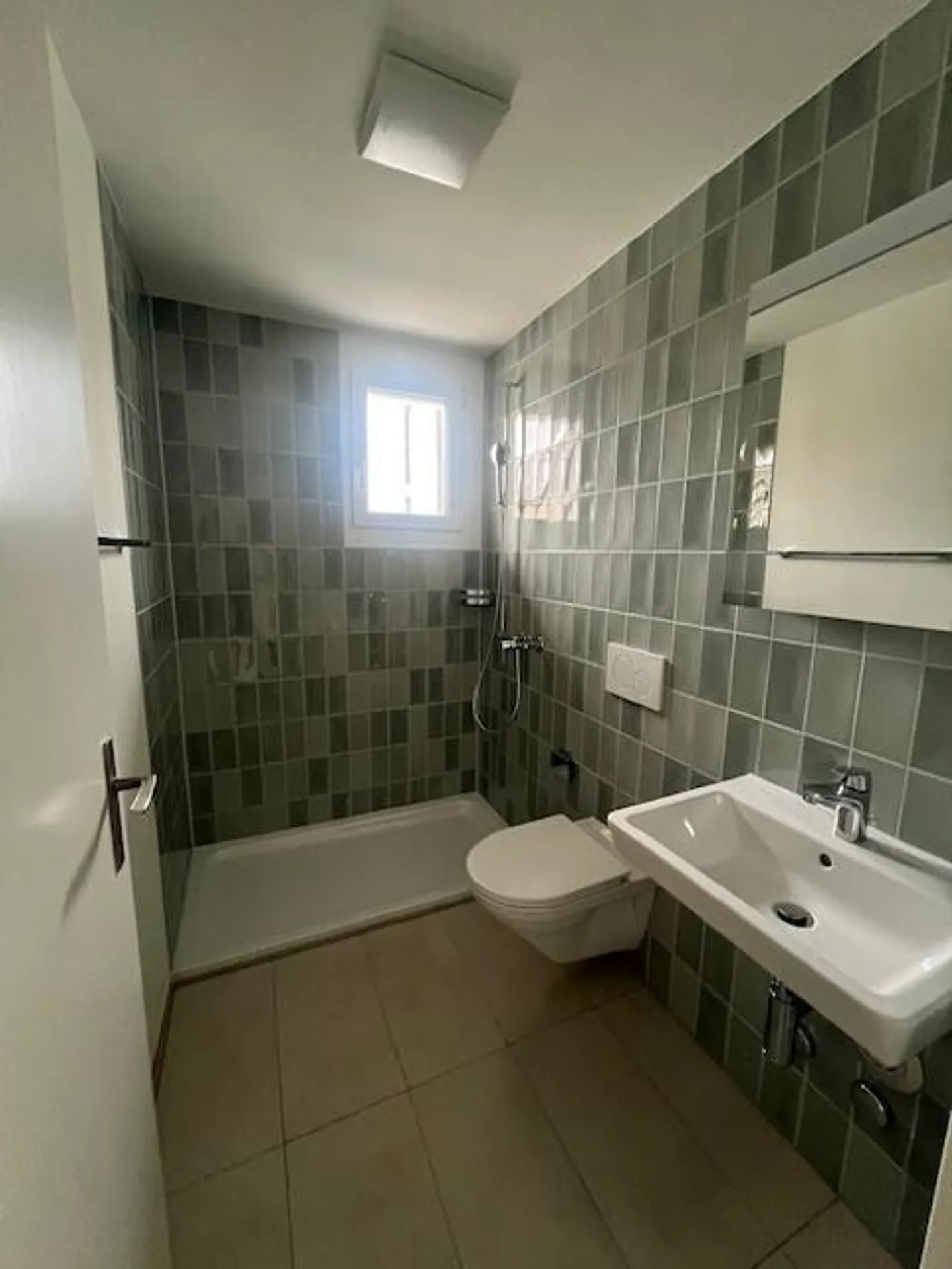 Ristrutturato con balcone di 21 m2 che si affaccia sul cortile - Foto 3 di 7