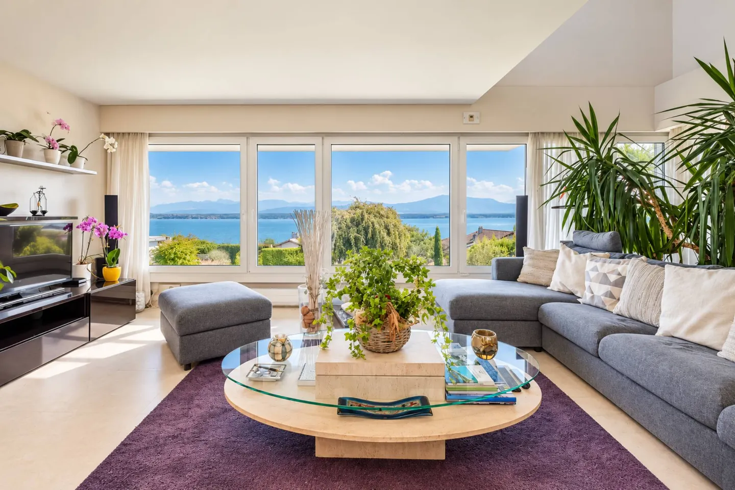 Luxury Home with Lake View - Photo 2 of 8