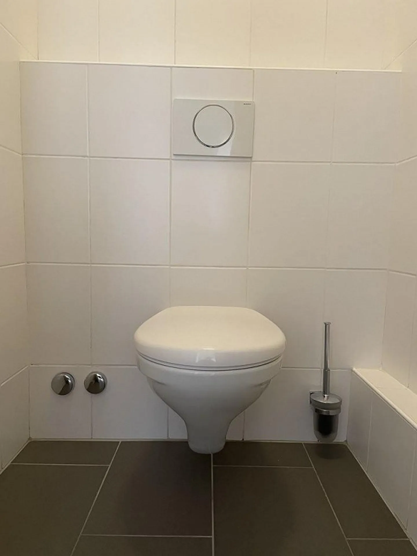 In der Nähe des Flughafens und internationaler Organisationen - Foto 9 von 9