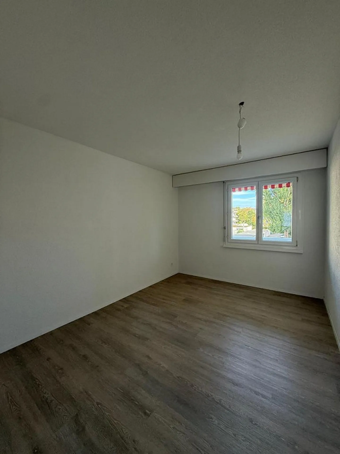 Bright 3.5-room apartment with balcony on the 2nd floor - Photo 7 of 12