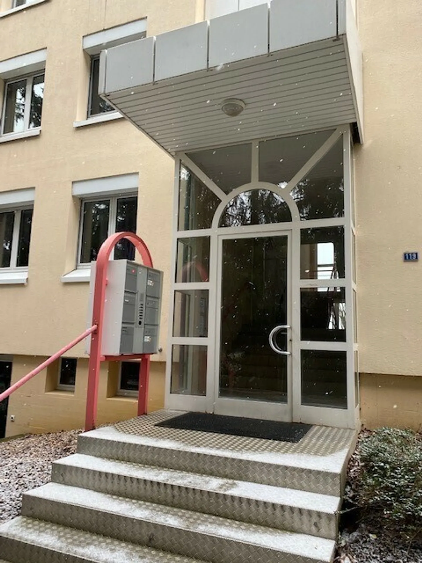 Appartement spacieux avec balcon - Photo 4 sur 9