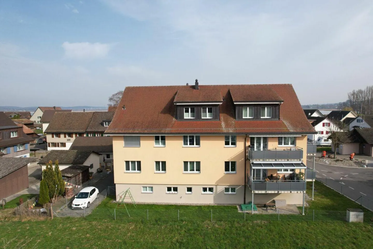 Grosszügige Designwohnung mit zwei Balkonen und stilvollem Wohnambi... - Photo 3 of 16
