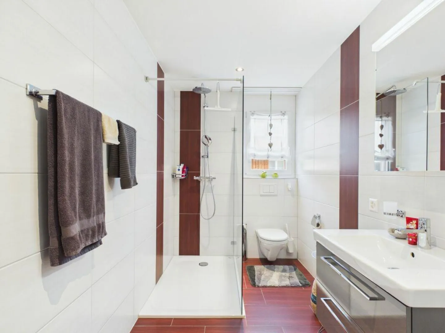 Grosszügige Designwohnung mit zwei Balkonen und stilvollem Wohnambi... - Photo 14 of 16