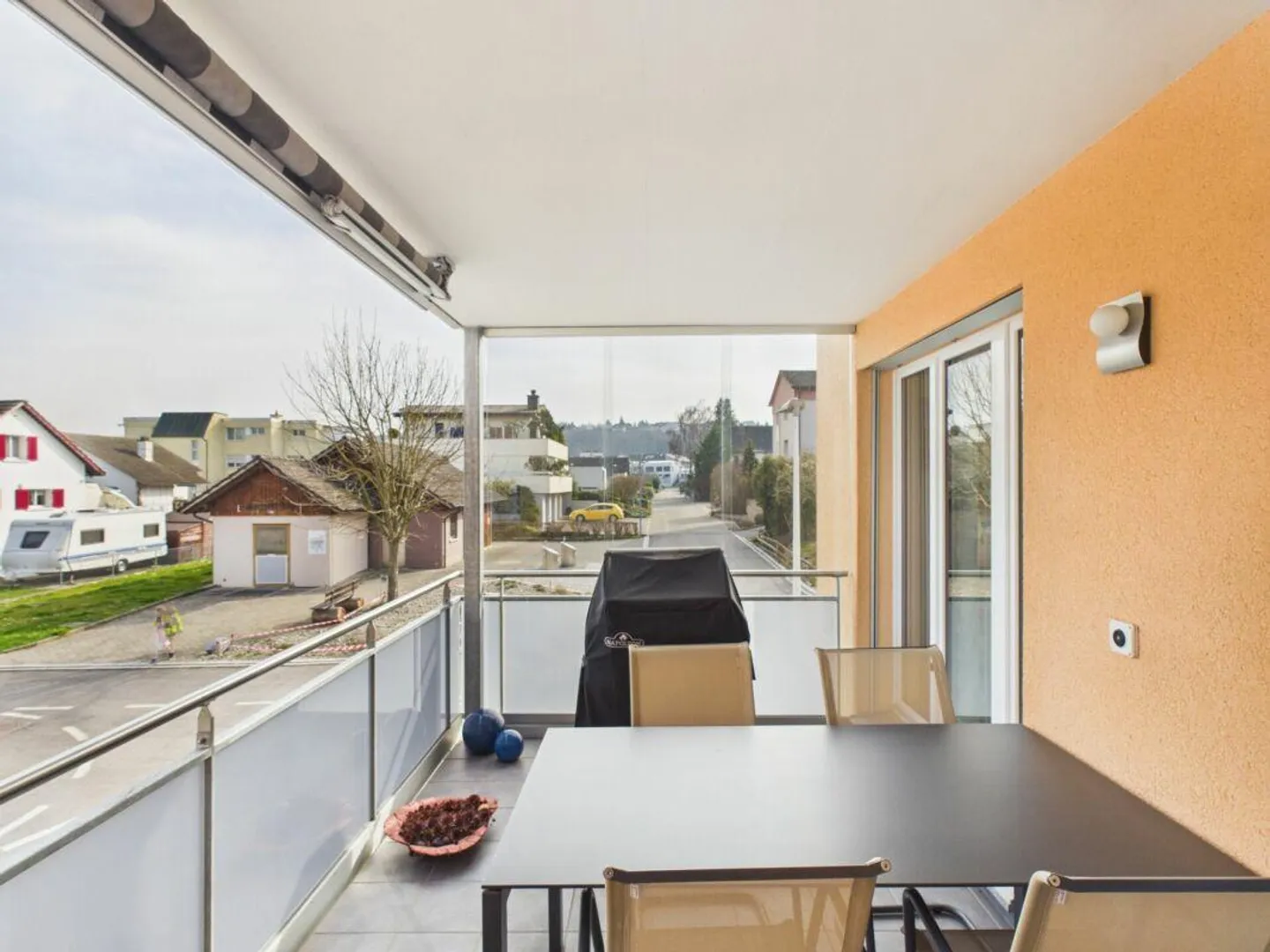 Grosszügige Designwohnung mit zwei Balkonen und stilvollem Wohnambi... - Photo 15 of 16