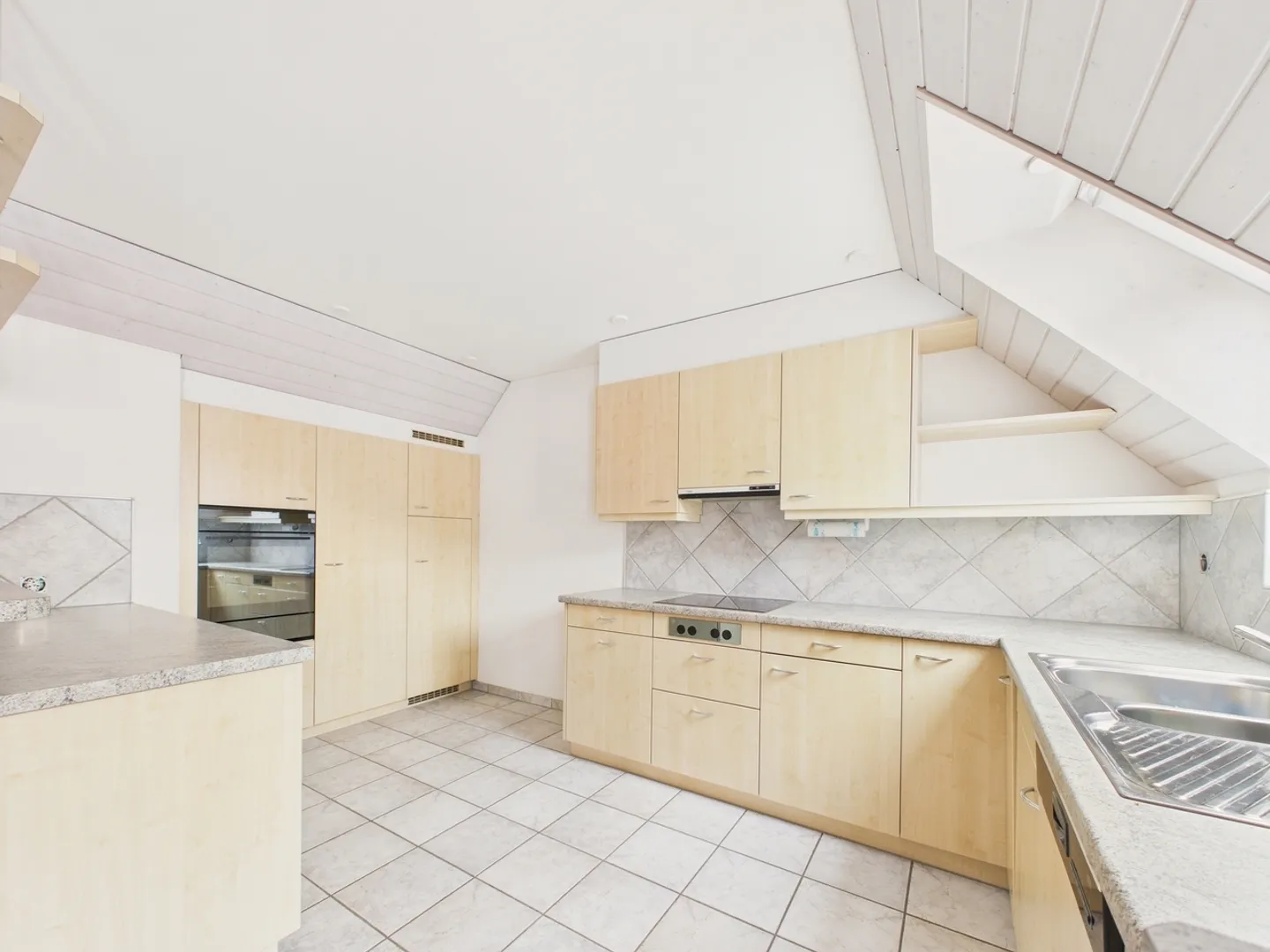 Exclusive 4.5-room apartment in the sought-after region of Mettlen, Canton TG - Photo 4 of 13