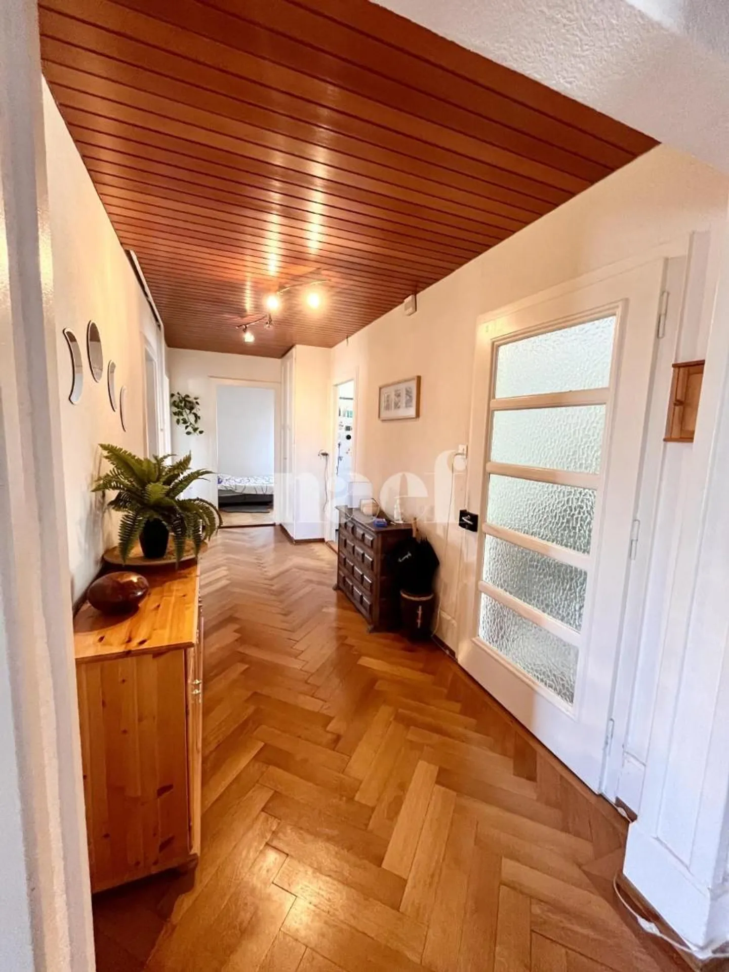 Large 4.5-room apartment ideally located - Photo 1 of 9
