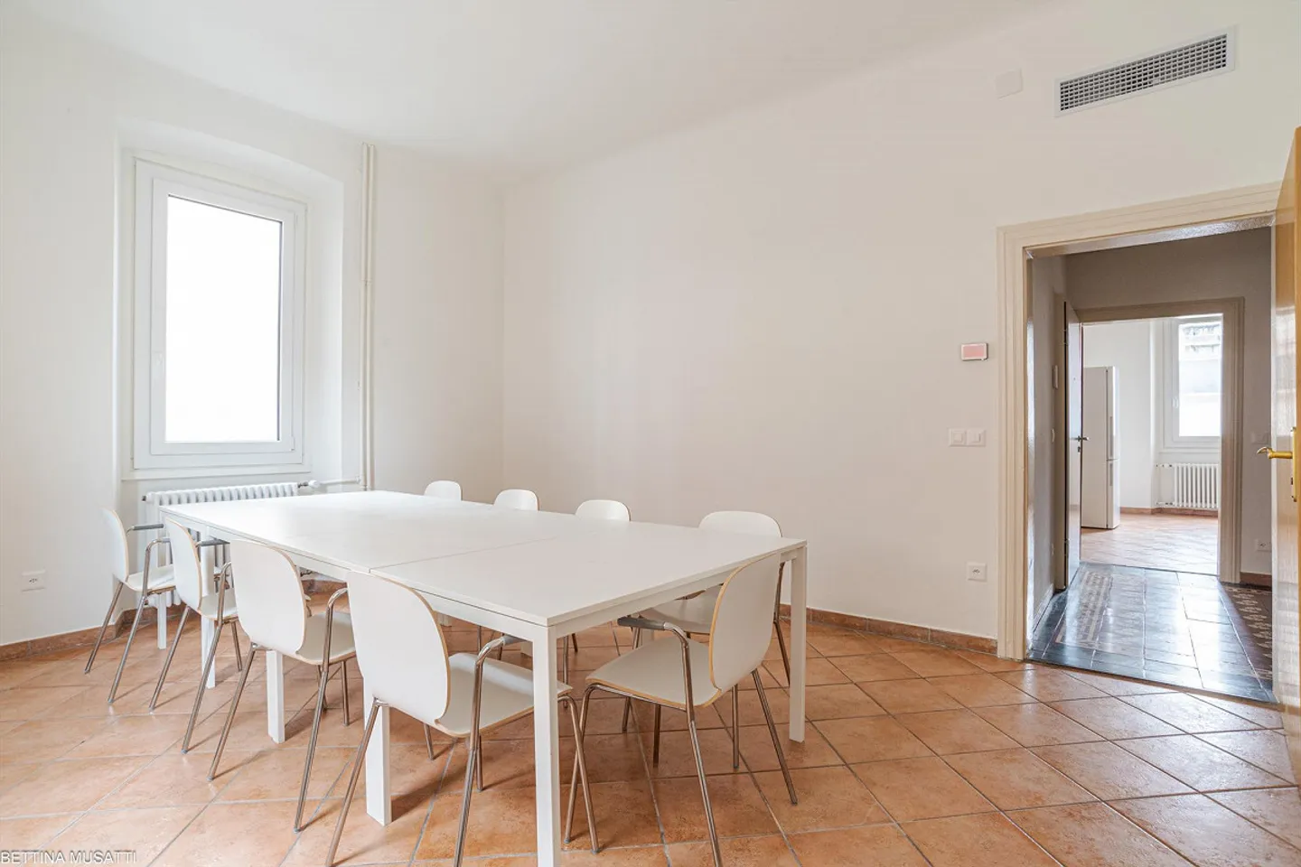 Geräumiges Büro zur Miete im Zentrum von Chiasso - Foto 2 von 5