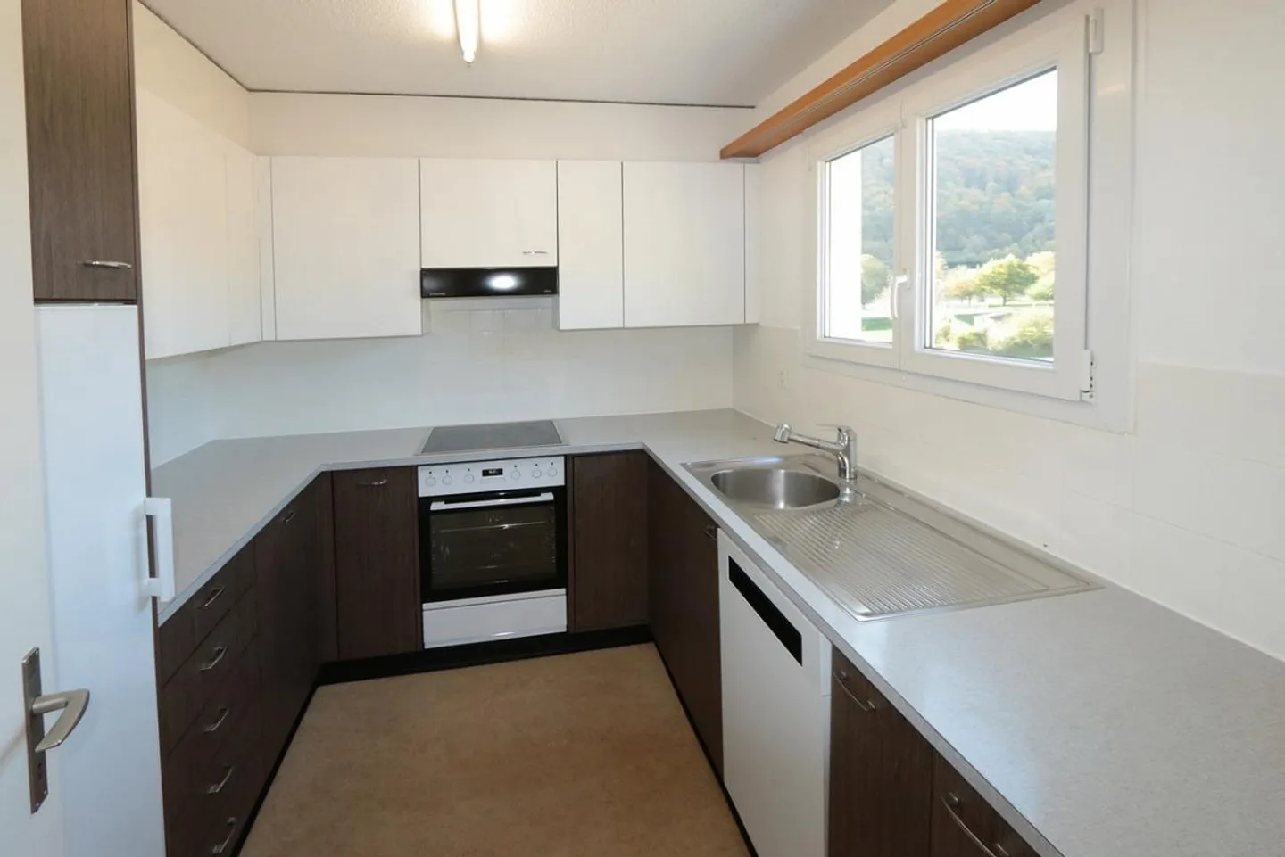 Appartement spacieux dans un emplacement idyllique et calme - Photo 3 sur 10