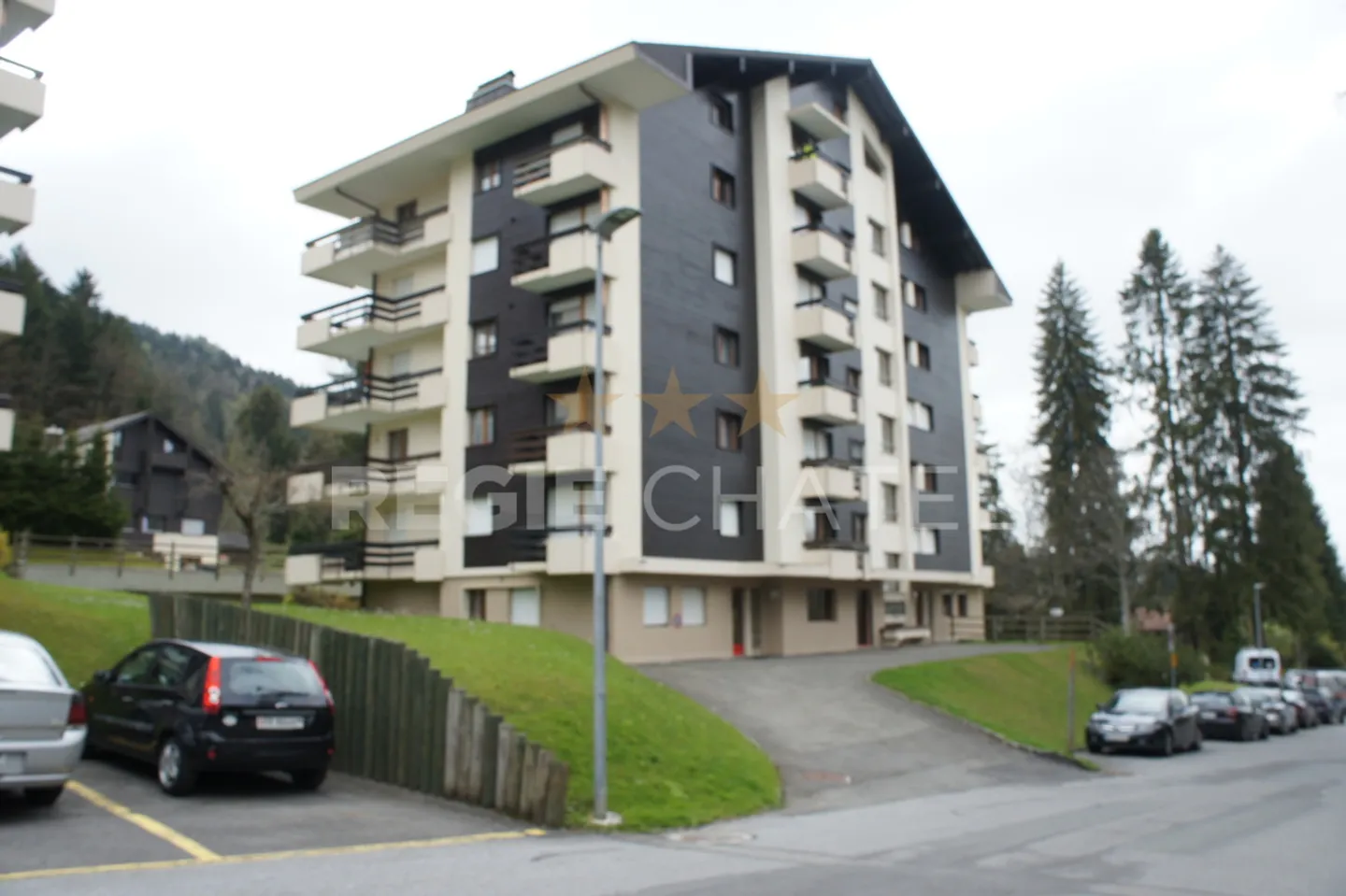 Appartamento 2.5 stanze - Foto 1 di 8