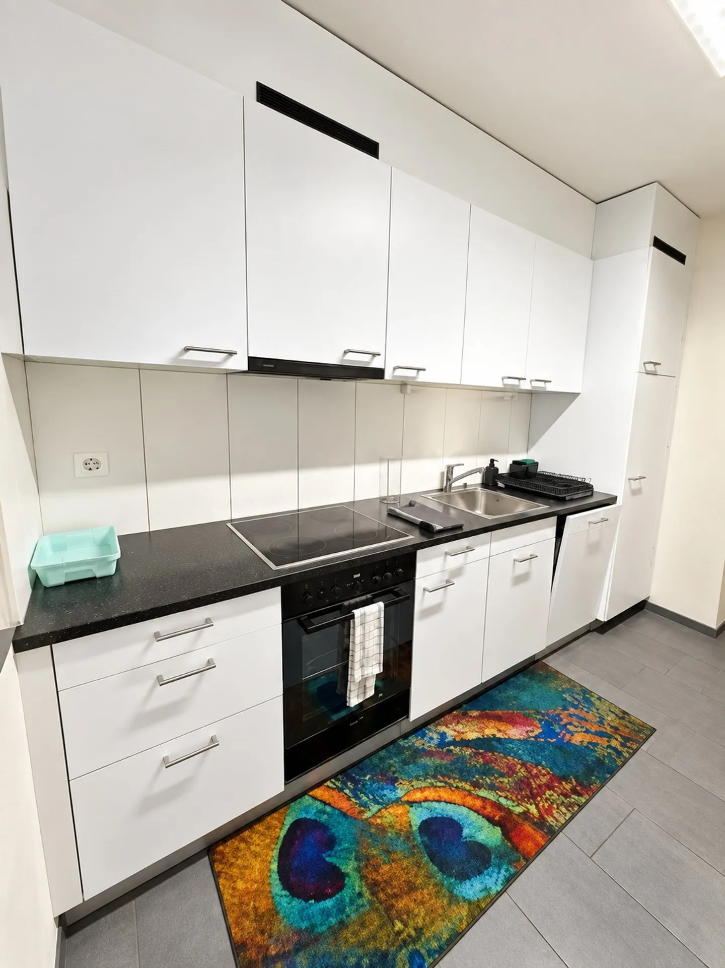 🏡Incantevole appartamento arredato di 2,5 locali con balcone a Zurigo Oerlikon - Foto 8 di 13