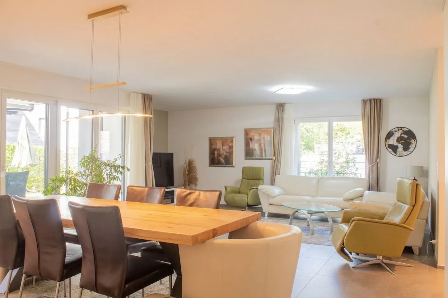 Family-Friendly Garden Apartment - Photo 2 of 9