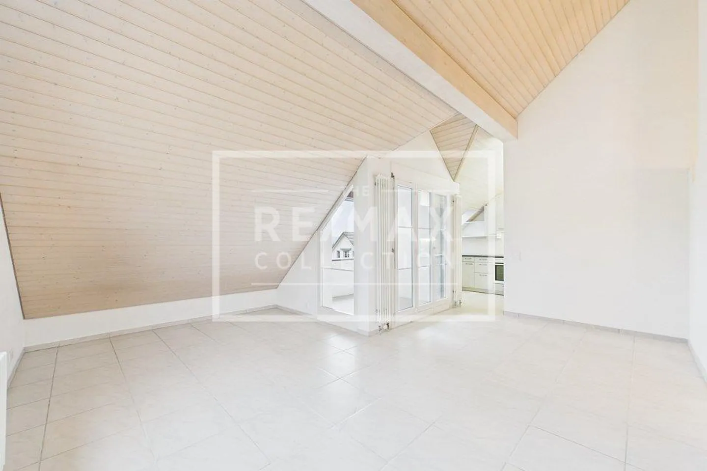 Sonnige Dachwohnung in Bonstetten - Foto 1 von 13