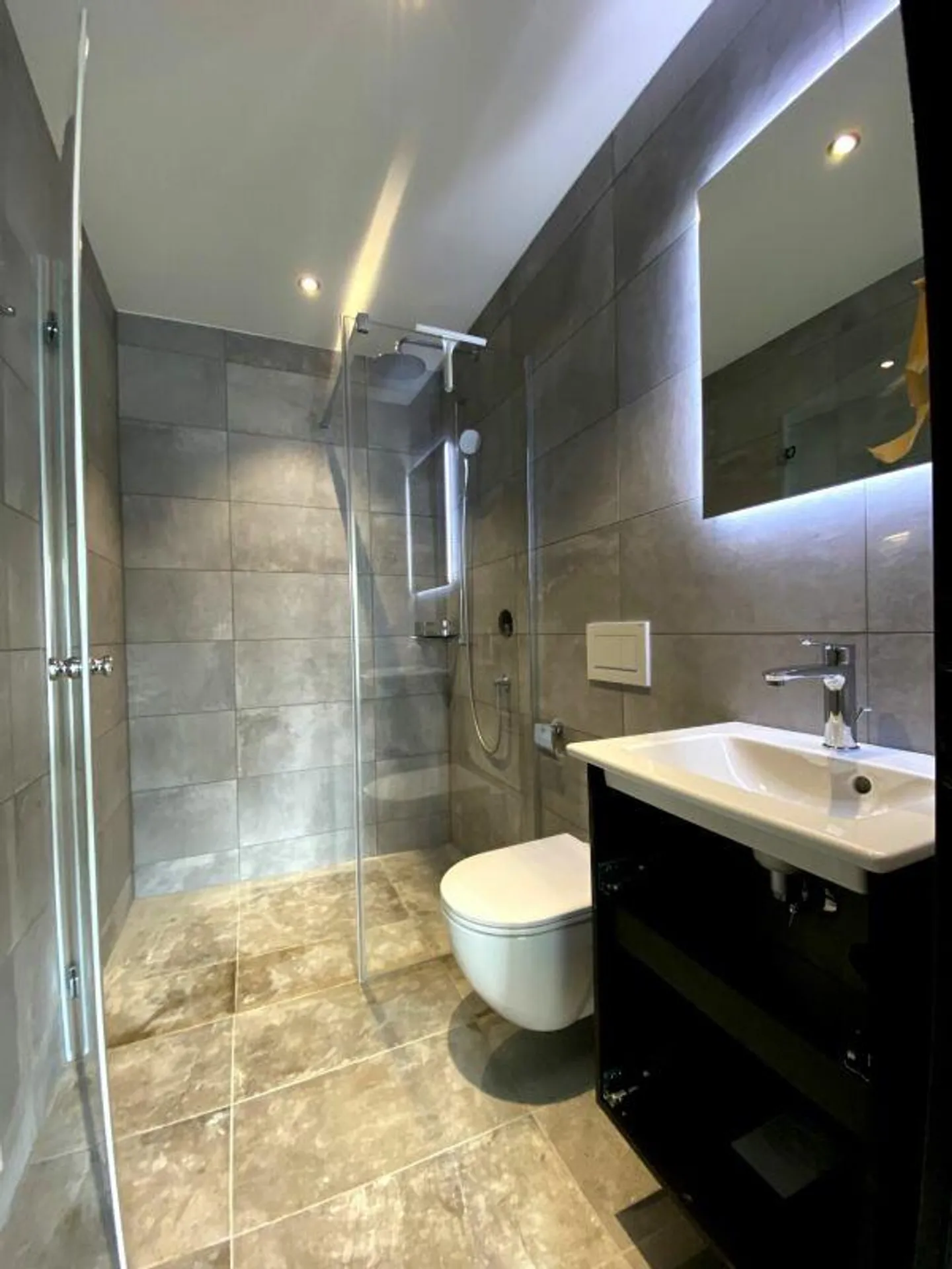 Garden Apartment 4.5 Rooms | Living at the Pulse of Time - Photo 9 of 20