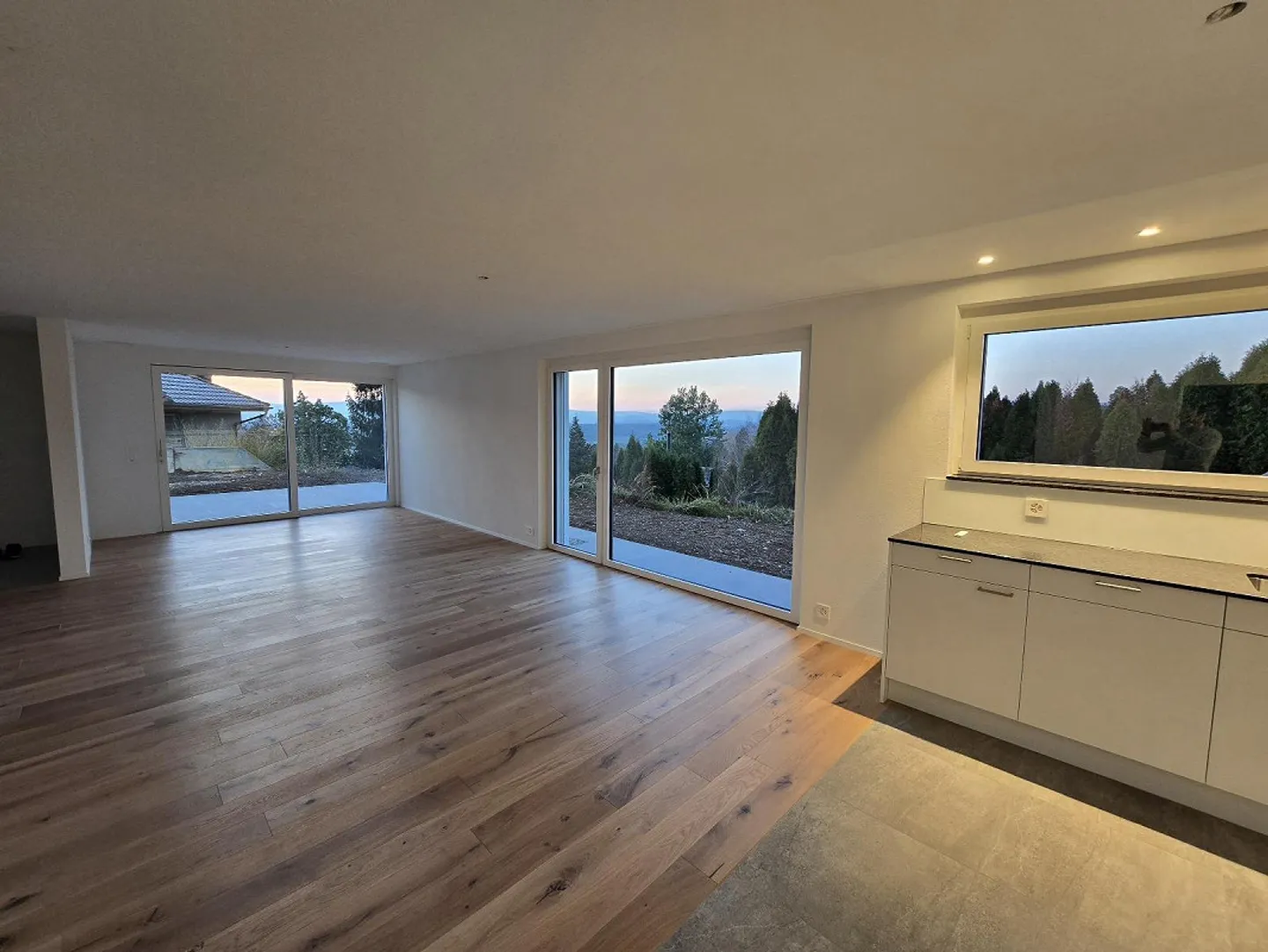 Spacious 3 1/2 Maisonette Apartment, 110m2, in Prime Location (New Building) - Photo 9 of 15