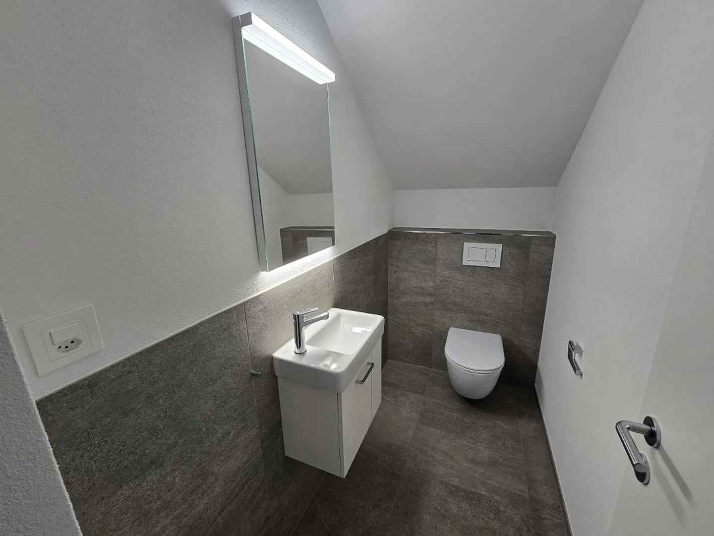 Spacious 3 1/2 Maisonette Apartment, 110m2, in Prime Location (New Building) - Photo 10 of 15