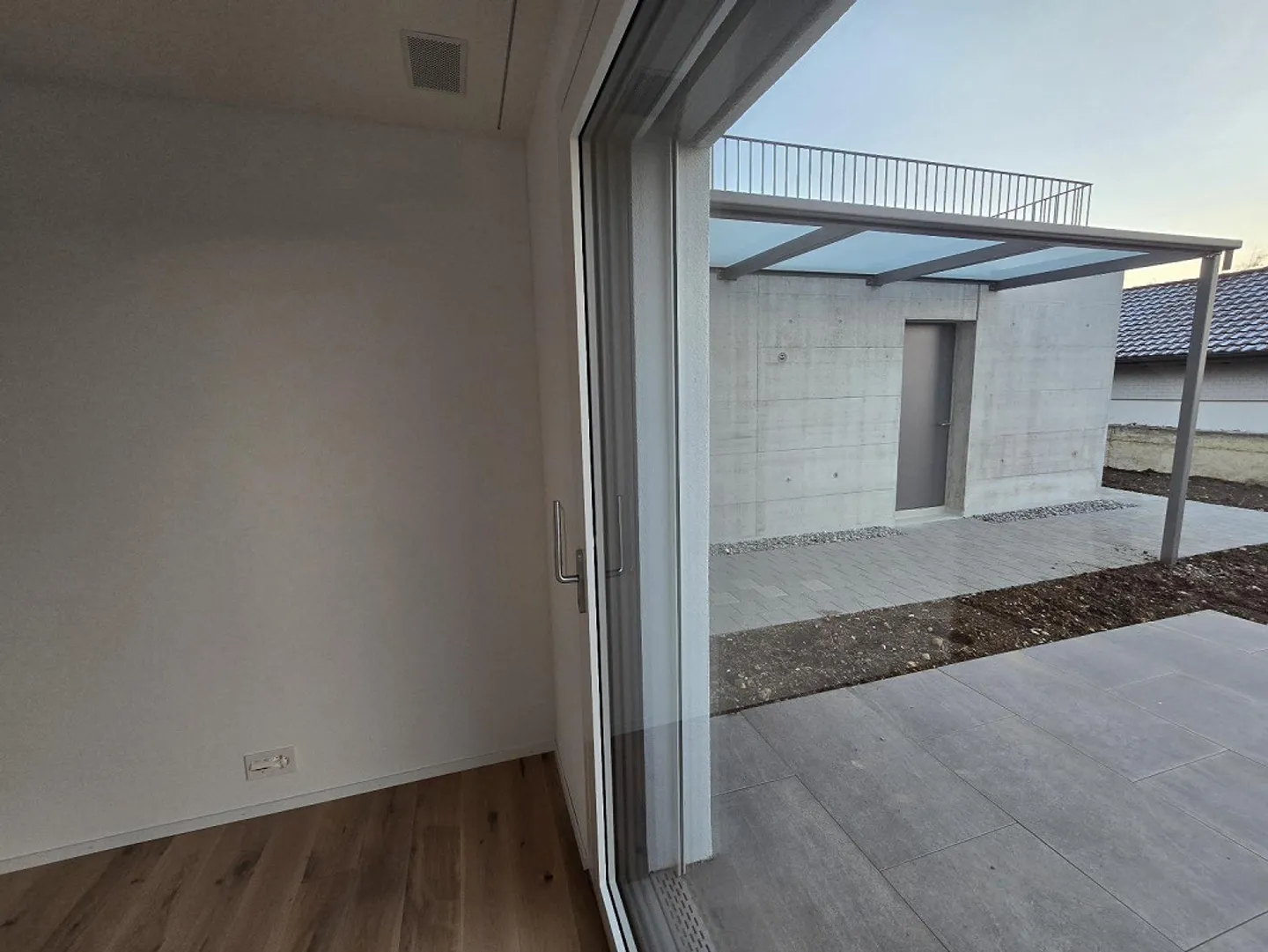 Spacious 3 1/2 Maisonette Apartment, 110m2, in Prime Location (New Building) - Photo 12 of 15