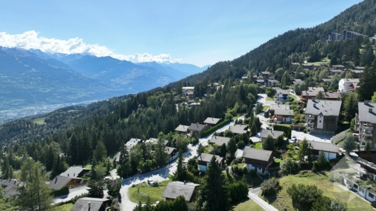 Land of 3730m2 in the hotel area and in community apartments - Photo 3 of 7