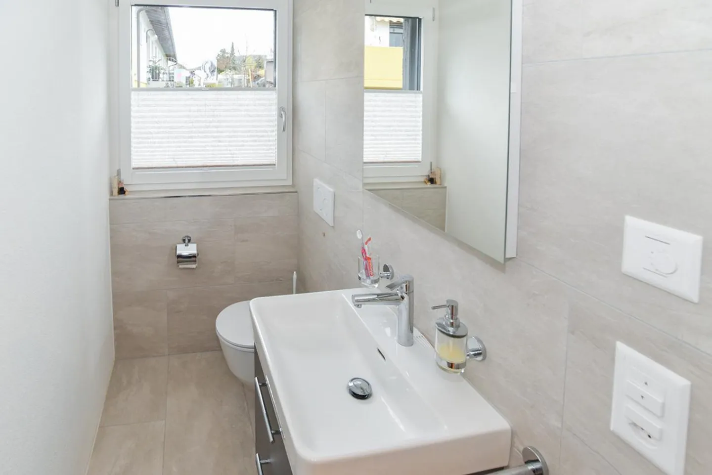 Wheelchair accessible, as good as new and with all the comfort one could wish for - Photo 8 of 13