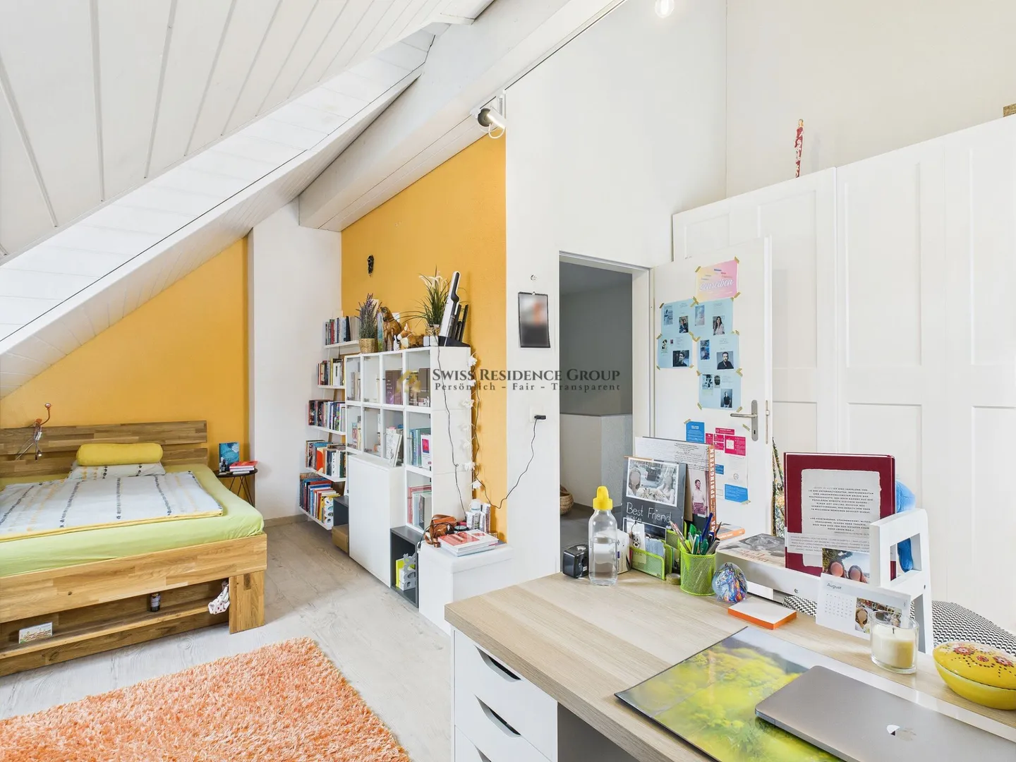 Adatto alle famiglie, standard di costruzione moderno con un giardino da sogno - Foto 7 di 18