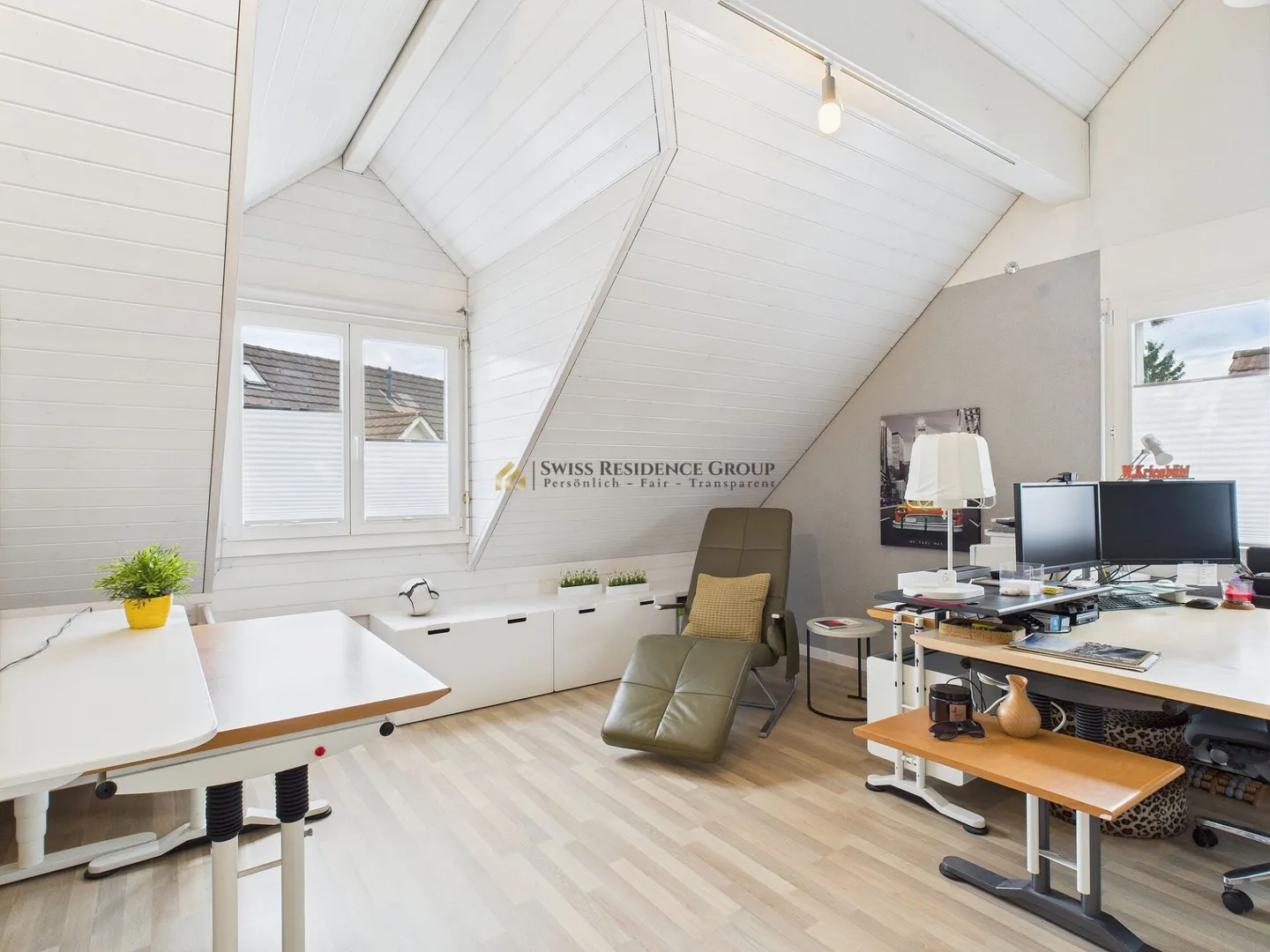 Adatto alle famiglie, standard di costruzione moderno con un giardino da sogno - Foto 8 di 18