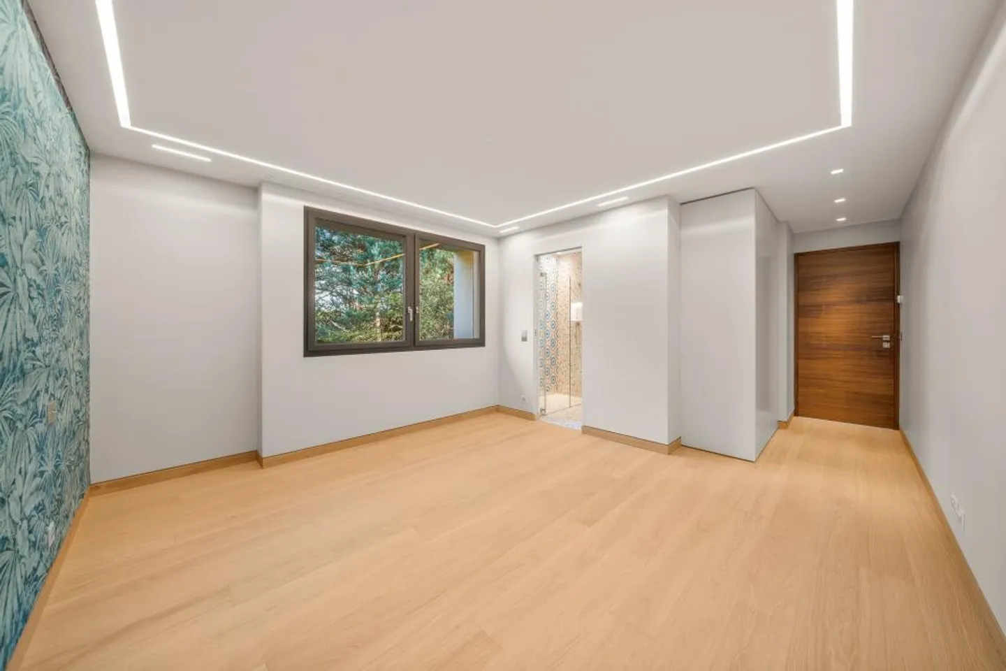 Beautiful townhouse with garden and pool in the heart of Chailly - Photo 7 of 13