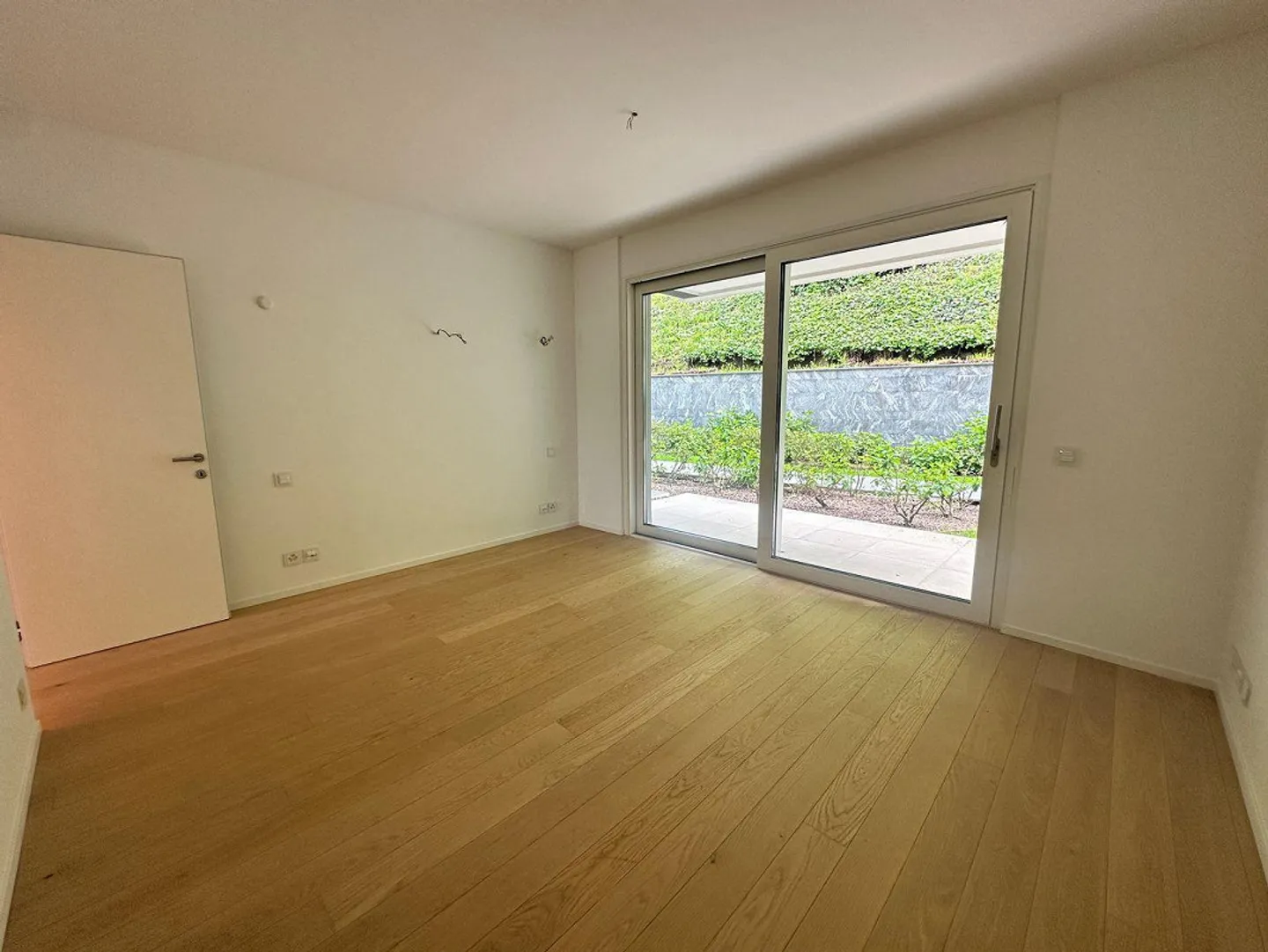 Vie privée avec vue sur le lac dans Emerald Living – THE VIEW Lugano - Photo 14 sur 15