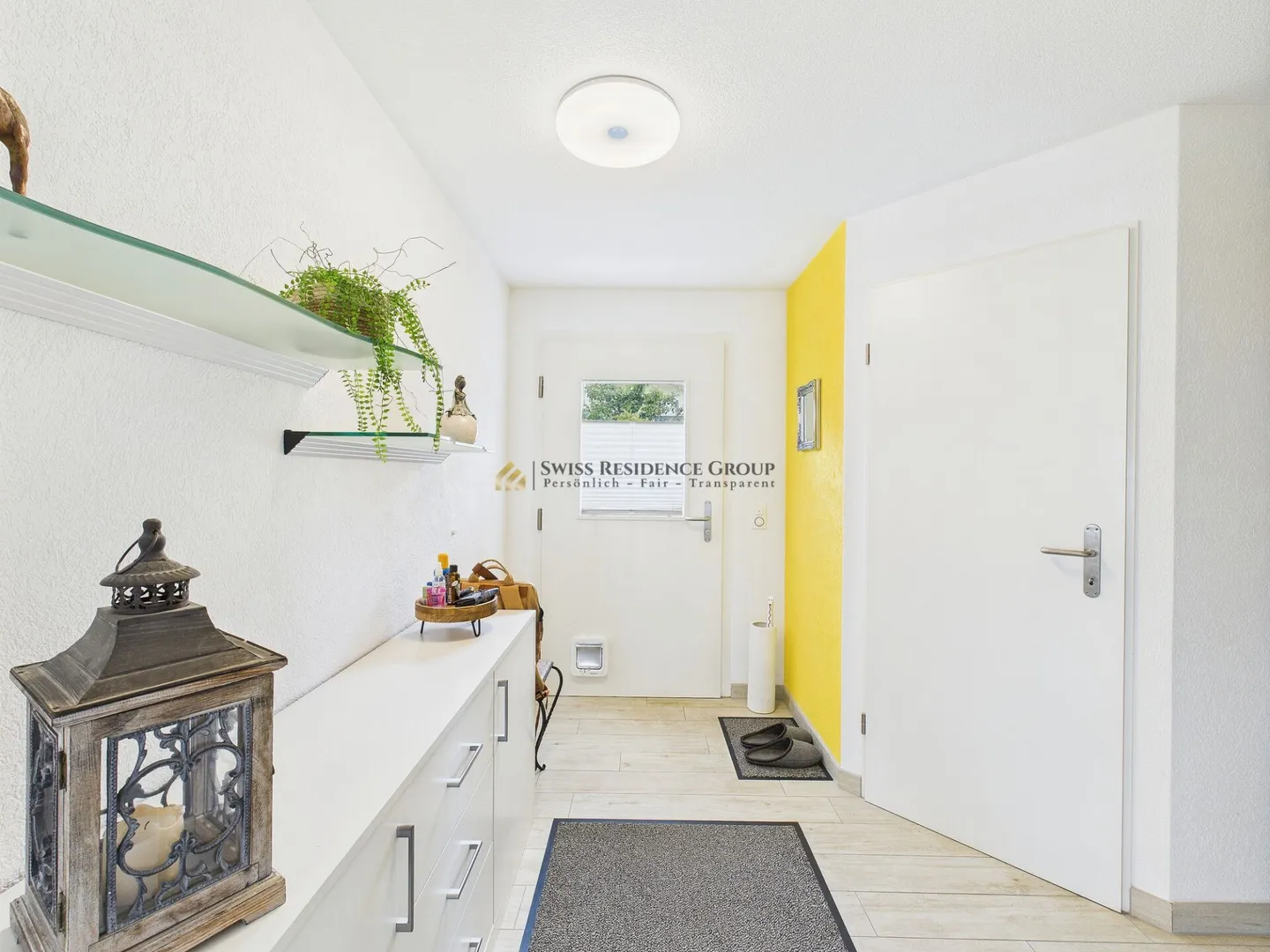Adatto alle famiglie, standard di costruzione moderno con un giardino da sogno - Foto 10 di 18
