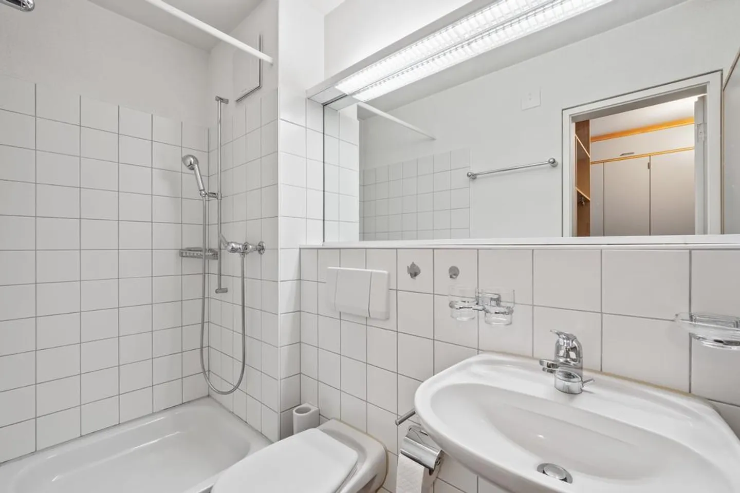 sehr sonnige Wohnung an ruhiger Lage - Foto 4 di 5