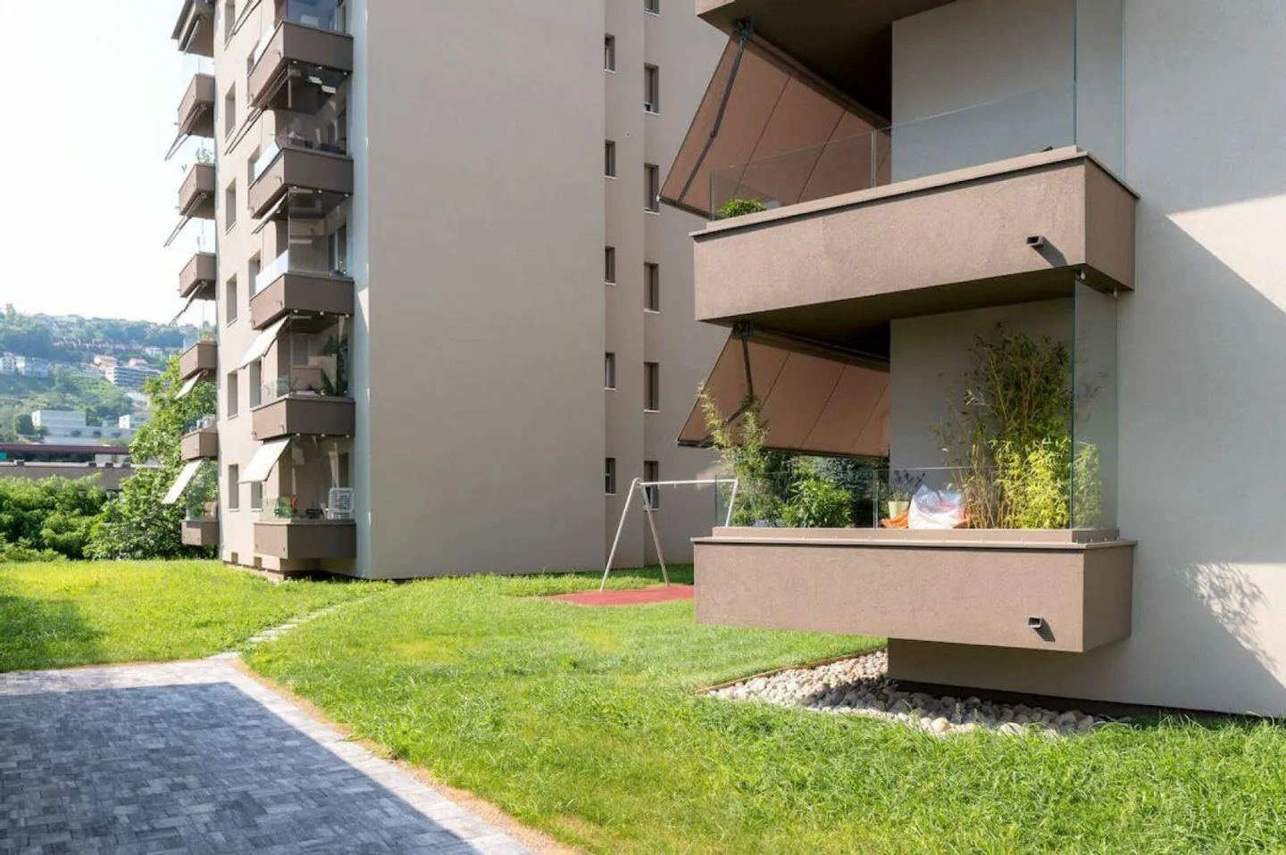 9500, Roggia, stationnement extérieur - Photo 4 sur 11