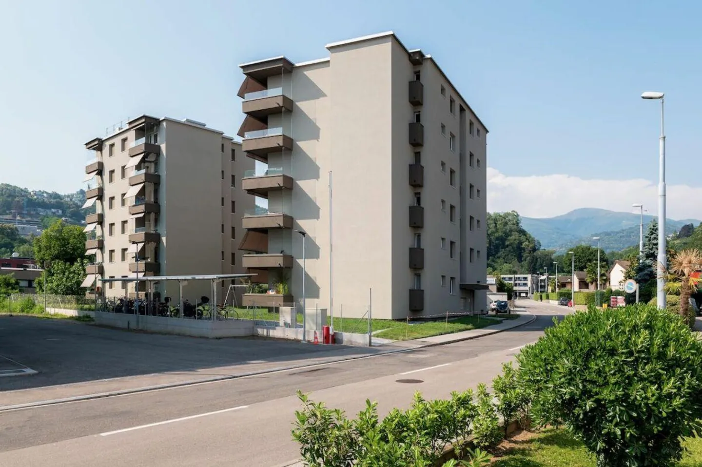 9500, Roggia, stationnement extérieur - Photo 5 sur 11