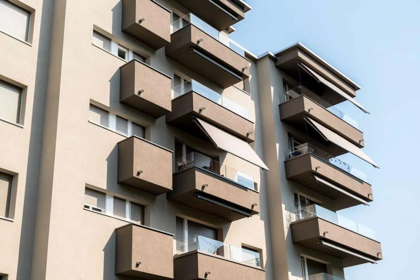 9500, Roggia, stationnement extérieur - Photo 6 sur 11