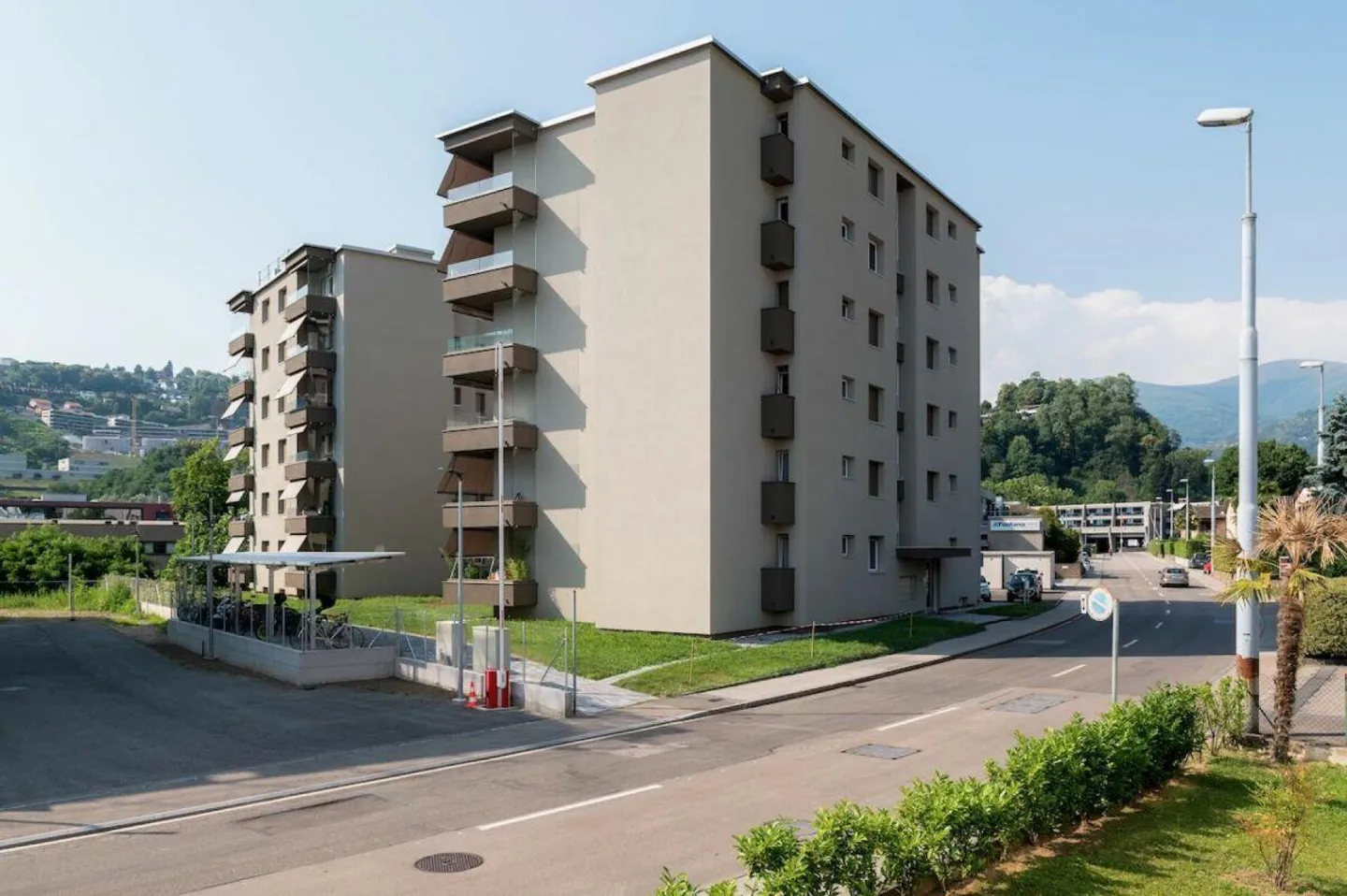 9500, Roggia, stationnement extérieur - Photo 7 sur 11