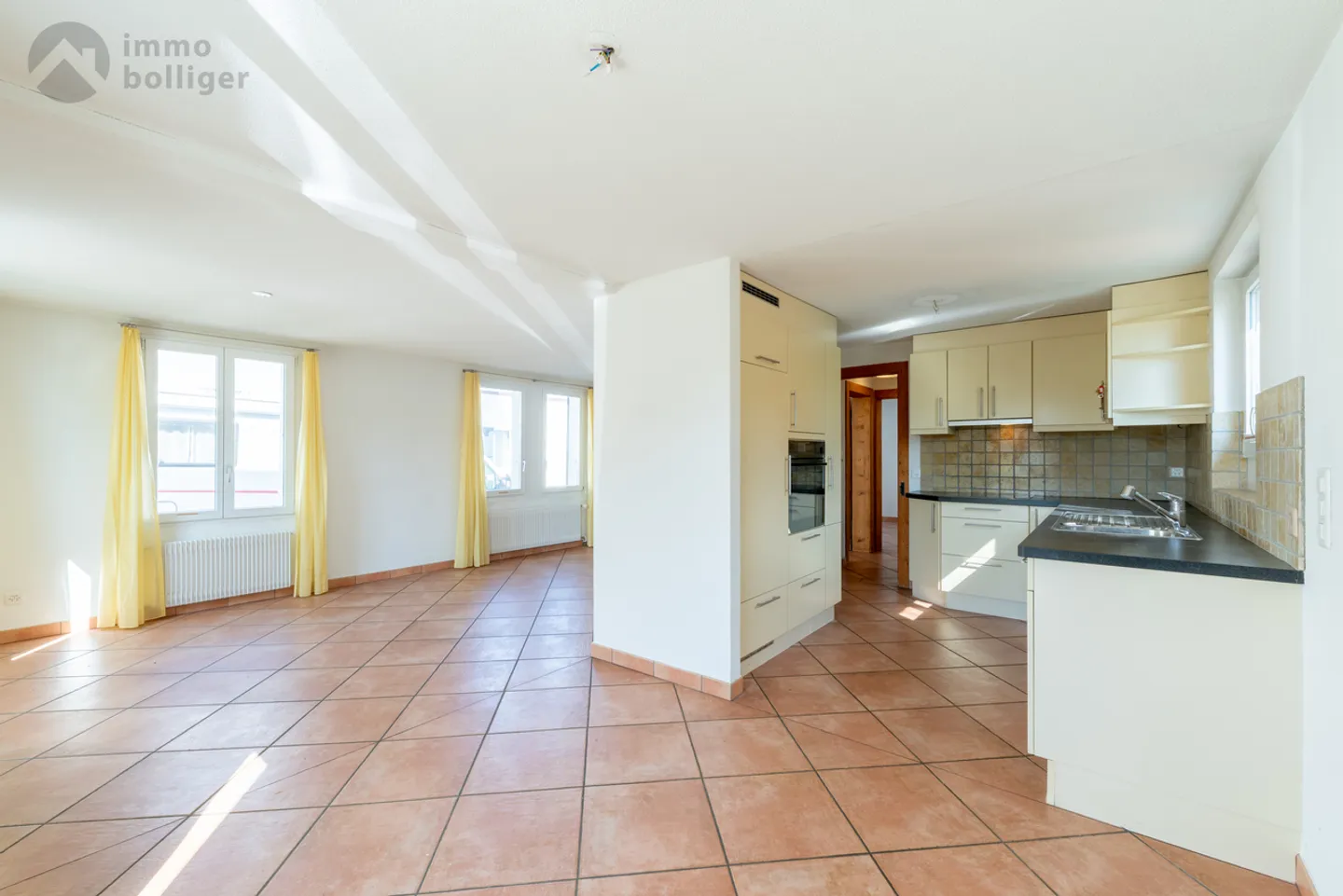 Well-maintained single-family house with garden paradise - Photo 2 of 13