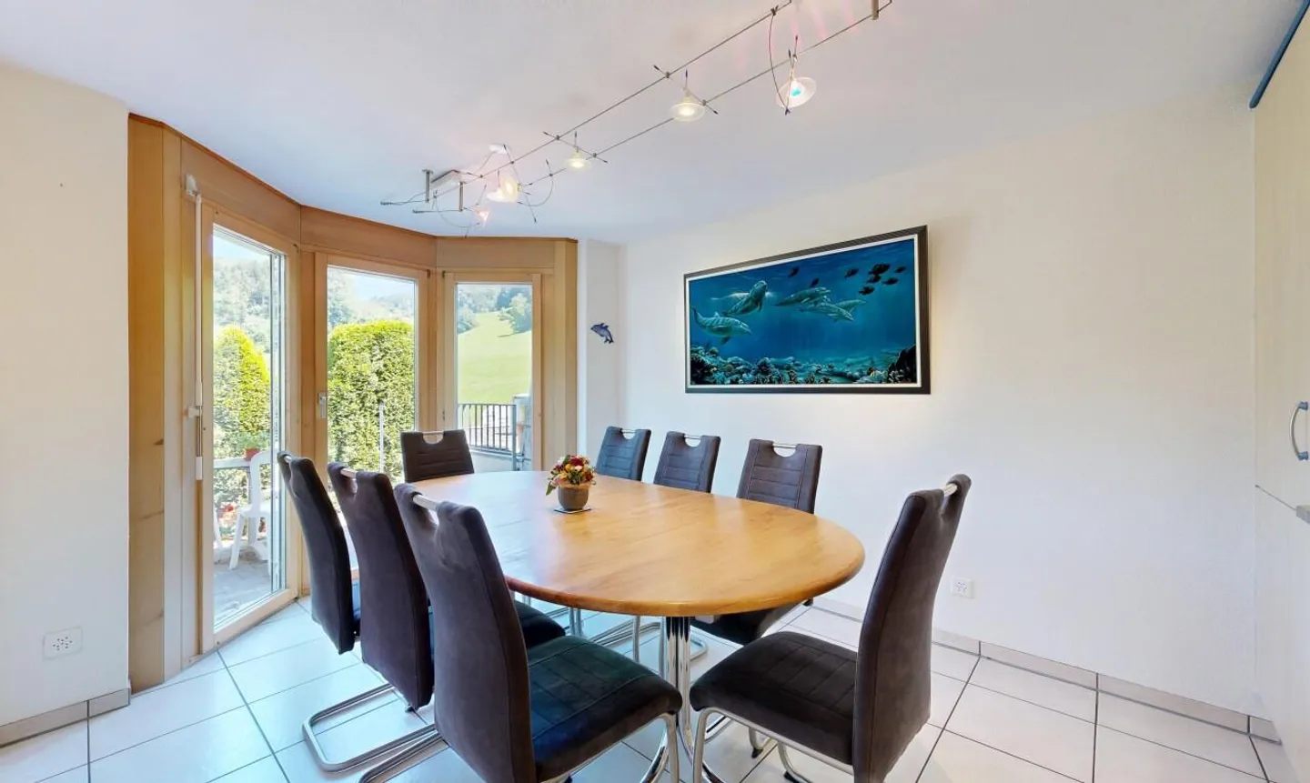 Charming Townhouse in Quiet Area - Photo 5 of 11