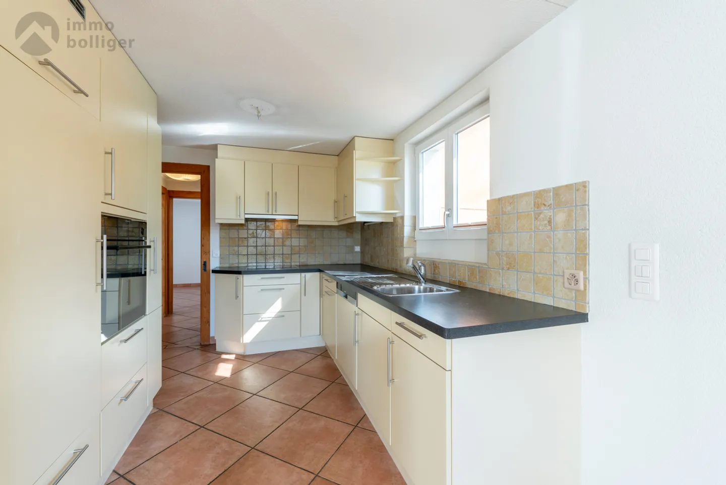 Well-maintained single-family house with garden paradise - Photo 3 of 13