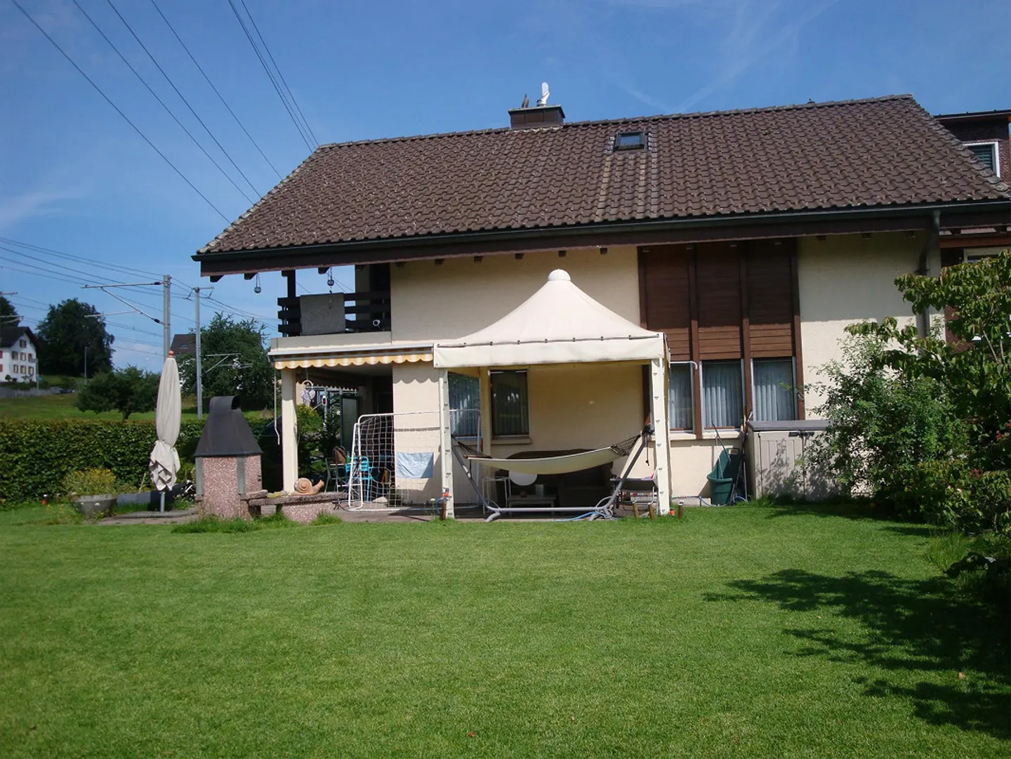 61/2 Single Family House - Photo 2 of 13