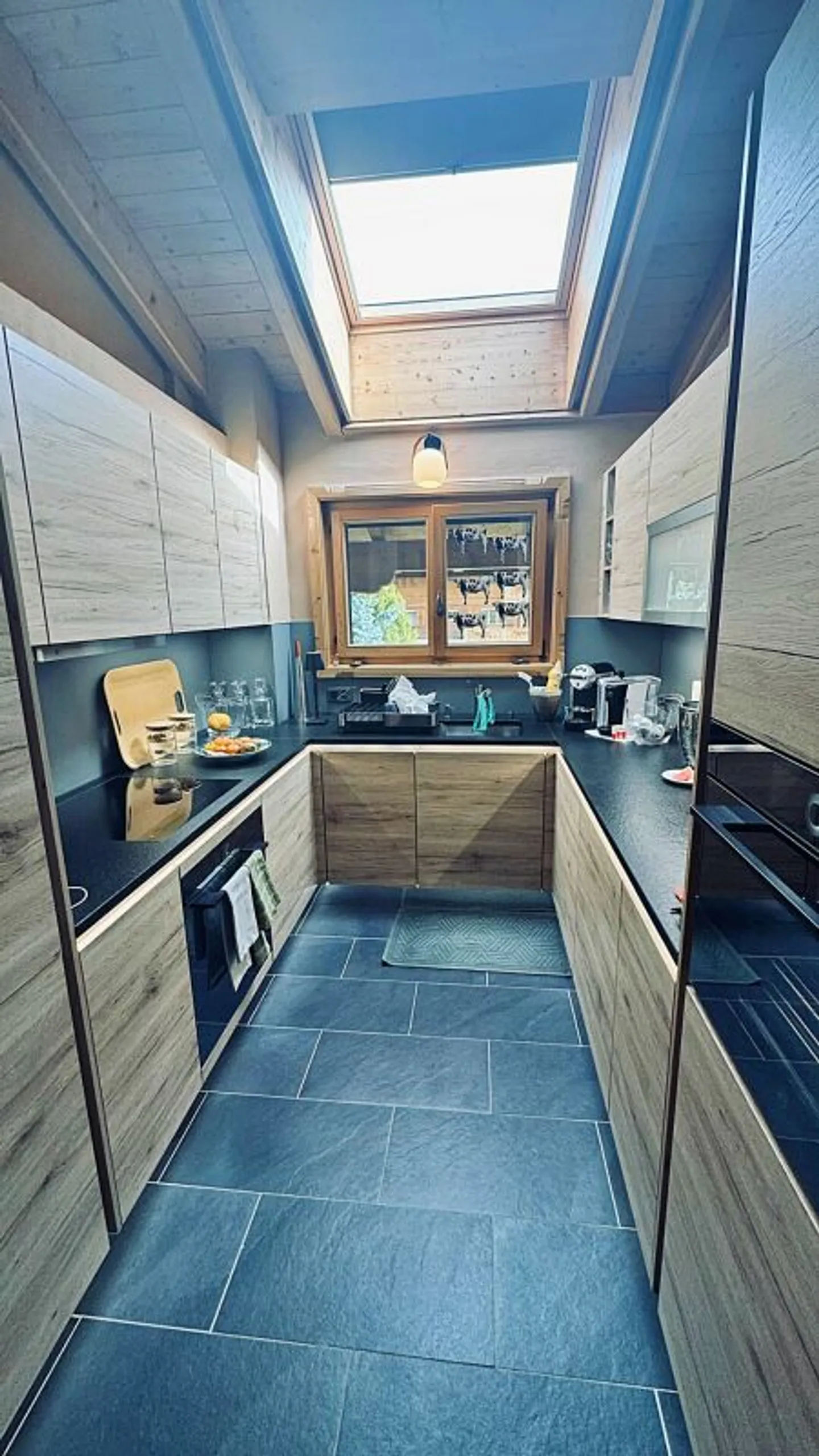 Renovated Chalet Apartment - Photo 6 of 20