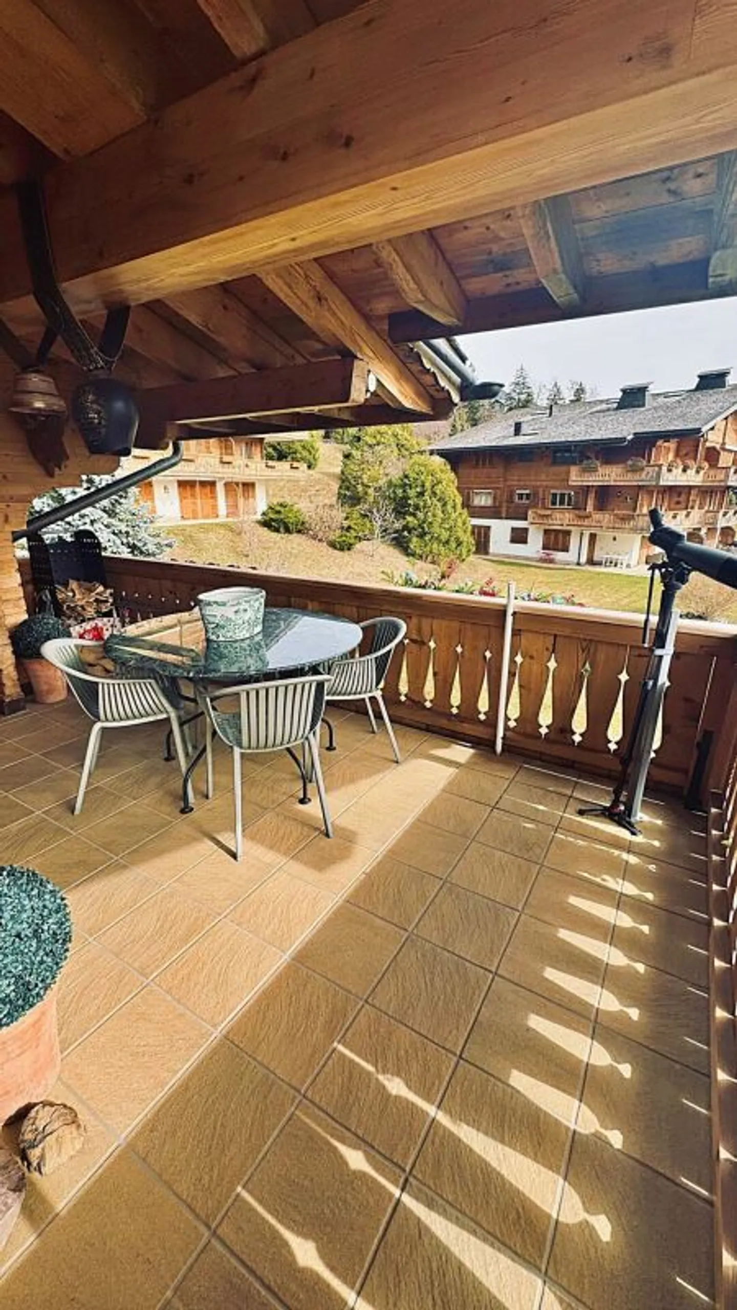 Renovated Chalet Apartment - Photo 8 of 20