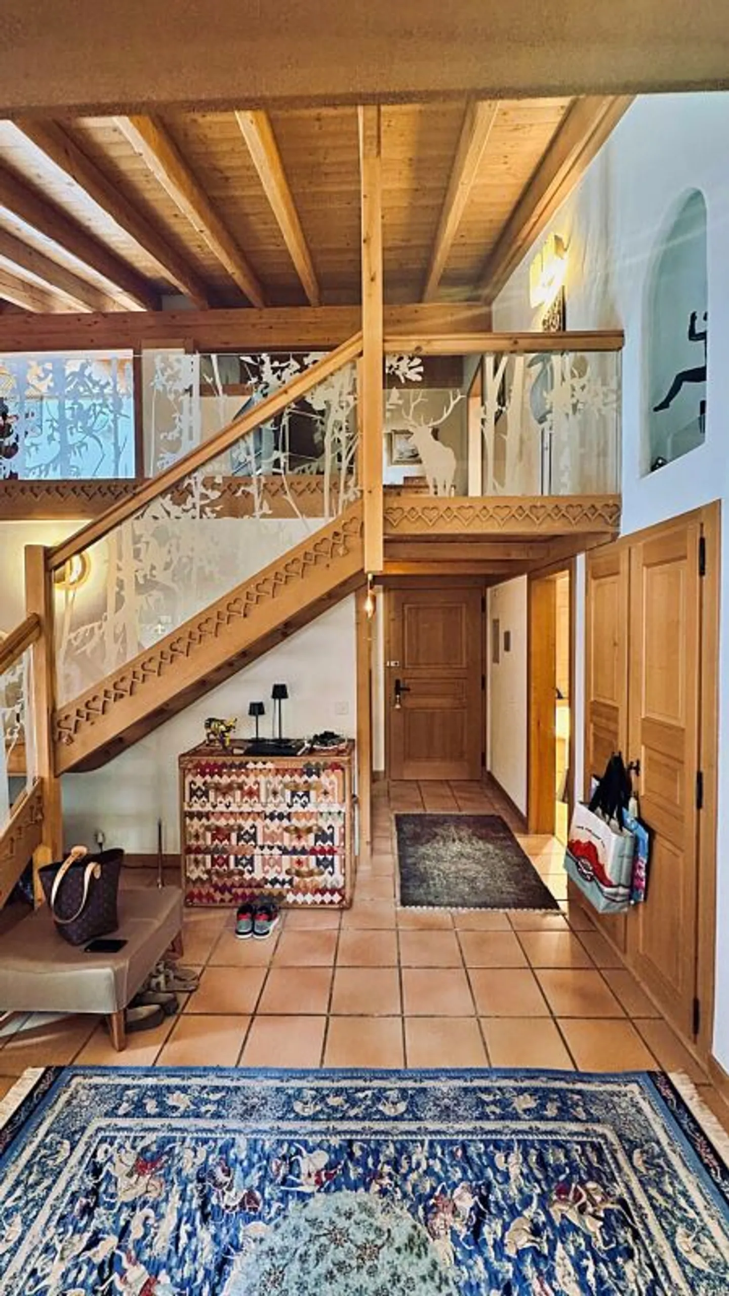 Renovated Chalet Apartment - Photo 5 of 20