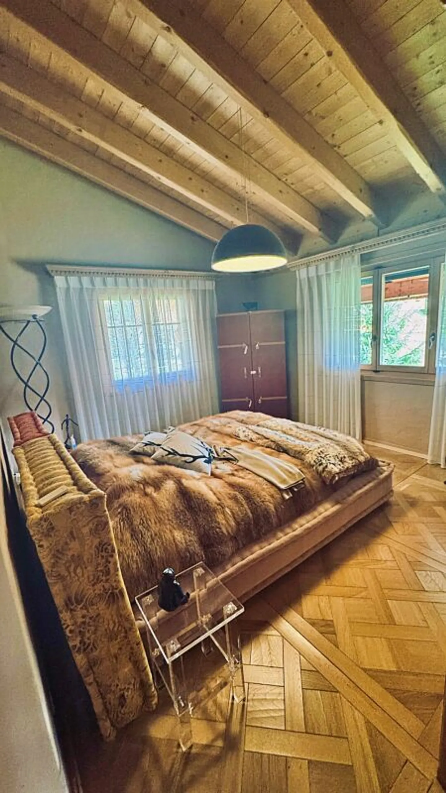 Renovated Chalet Apartment - Photo 12 of 20