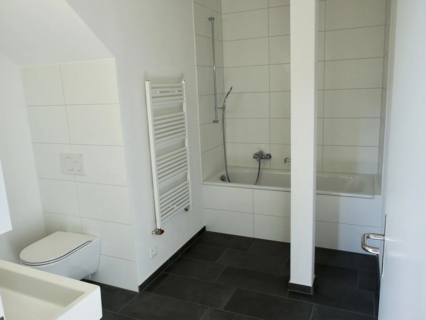 Maisonette spaziosa e attraente in posizione di cortile ai margini della città vecchia di Zofingen - Foto 11 di 16