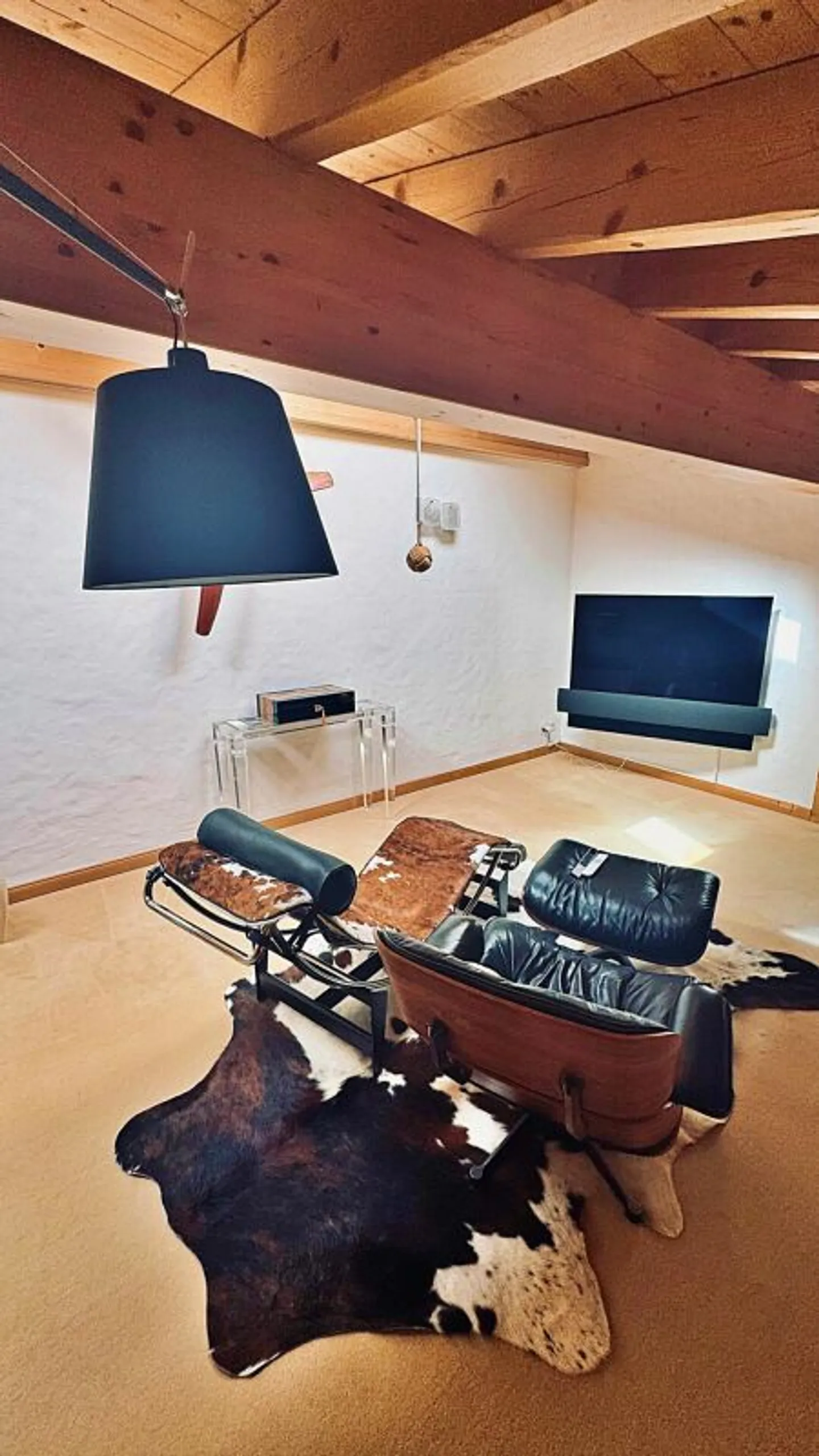 Renovated Chalet Apartment - Photo 16 of 20