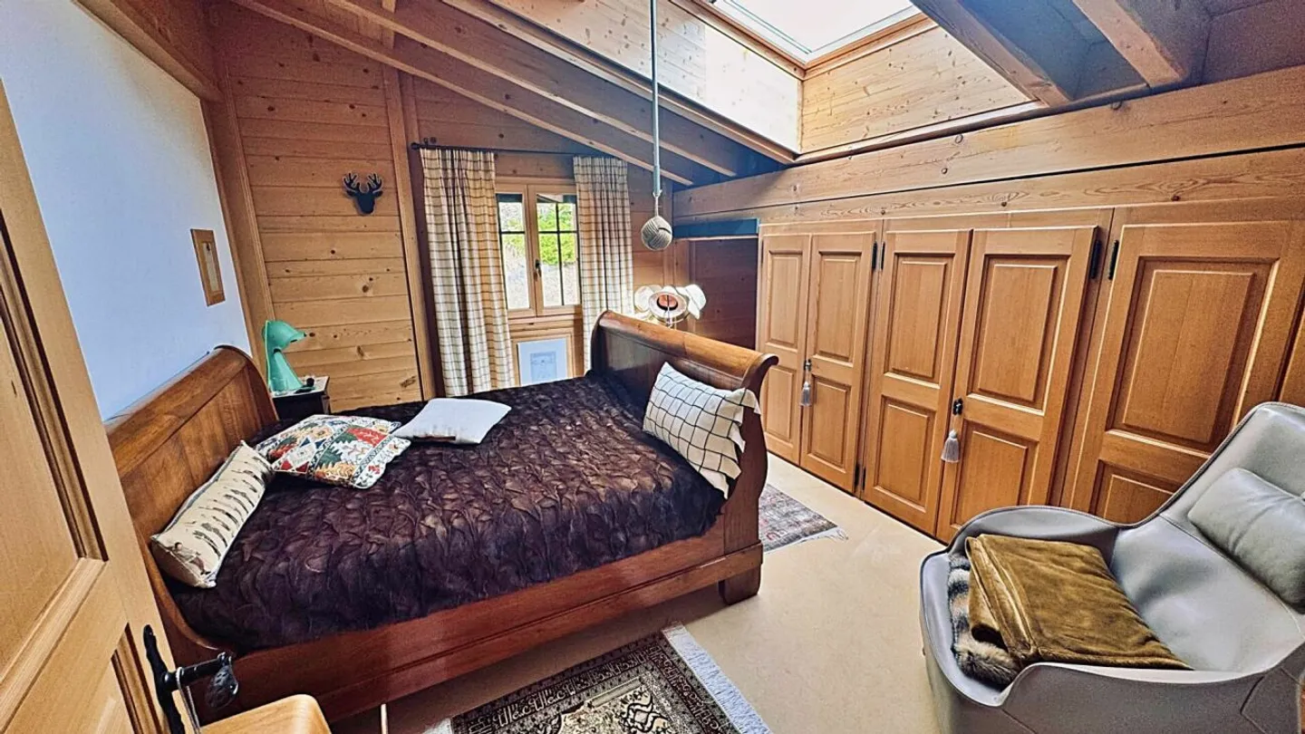 Renovated Chalet Apartment - Photo 18 of 20