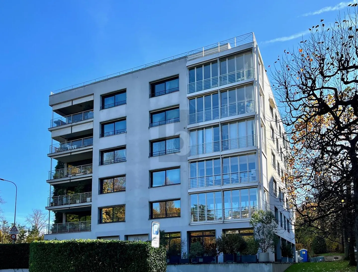 CONFORT FAMILIAL SPACIEUX À GENÈVE - Photo 1 sur 6