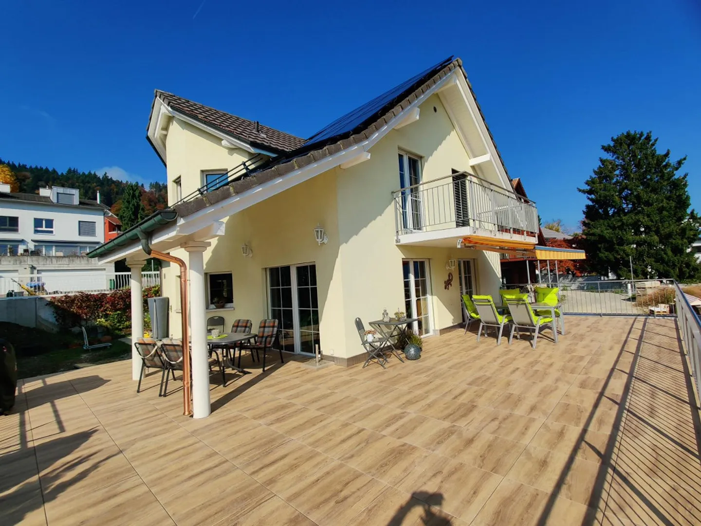 Sezione di casa con 5 stanze, grande terrazza e vista panoramica - Foto 1 di 14