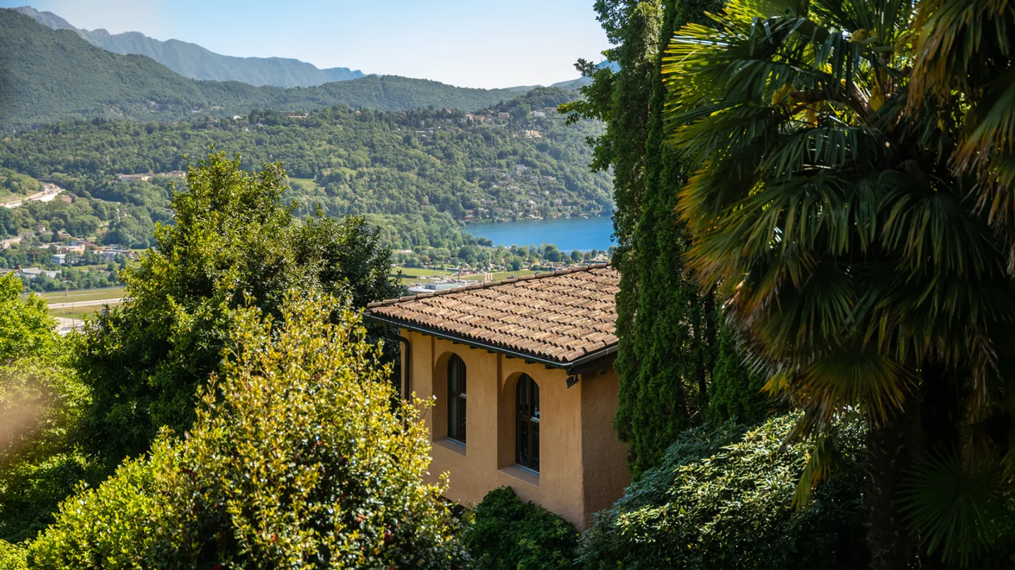Villa Elegante con Vista Lago - Foto 3 di 14