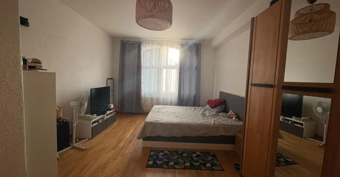Appartement de 4.5 pièces au rez-de-chaussée - Photo 4 sur 8