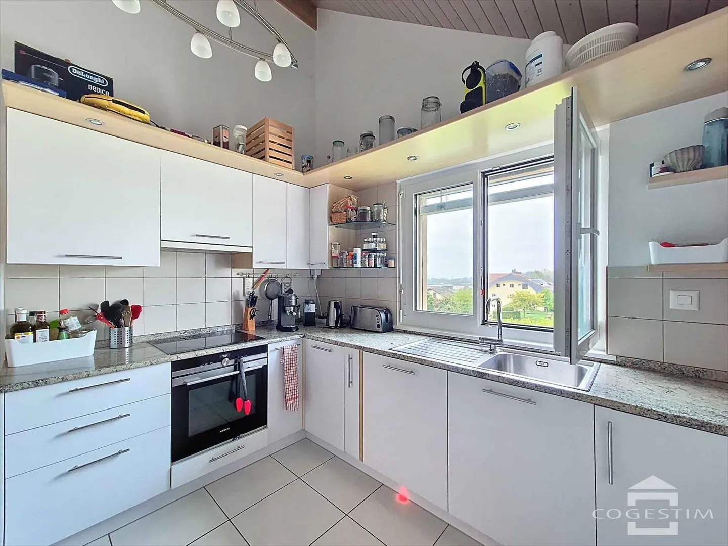 Dernier étage 4.5 pièces - Photo 5 sur 12