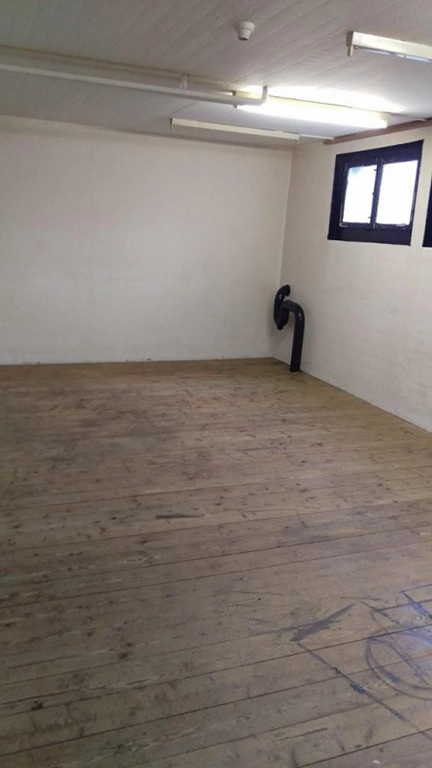 Gemütlicher Hobbyraum - ideal für kreative Köpfe! - Photo 5 of 6